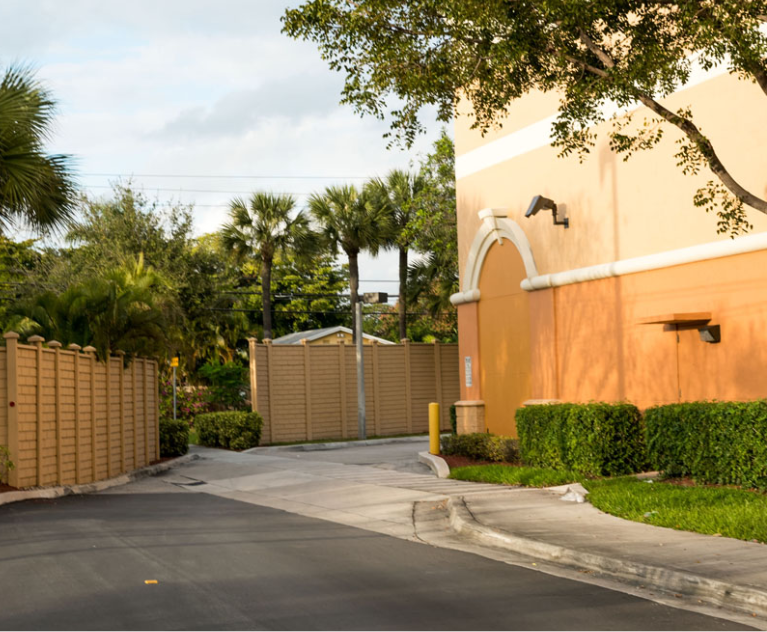 commercial fencing Miami